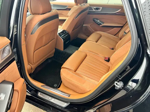 Hongqi H9 — Фото автомобиля 5