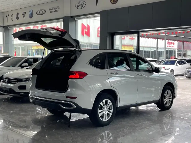 Haval M6 — Фото автомобиля 16