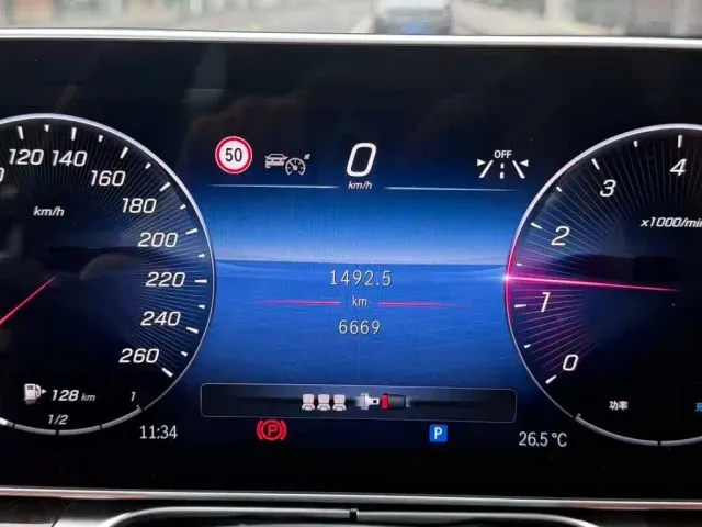 Mercedes-Benz S-Class — Фото автомобиля 3