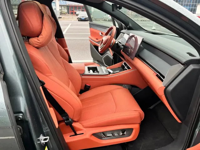 BYD Tang L — Фото автомобиля 11