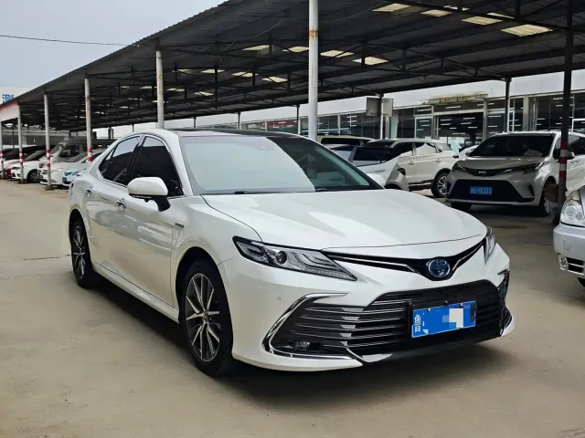 Toyota Camry — Фото автомобиля 3