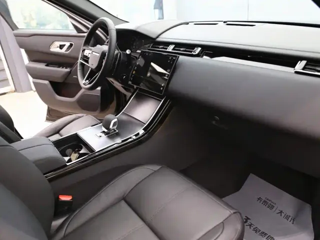 Land Rover Range Rover Velar — Фото автомобиля 21