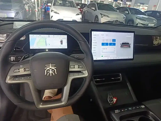 BYD Qin L — Фото автомобиля 5