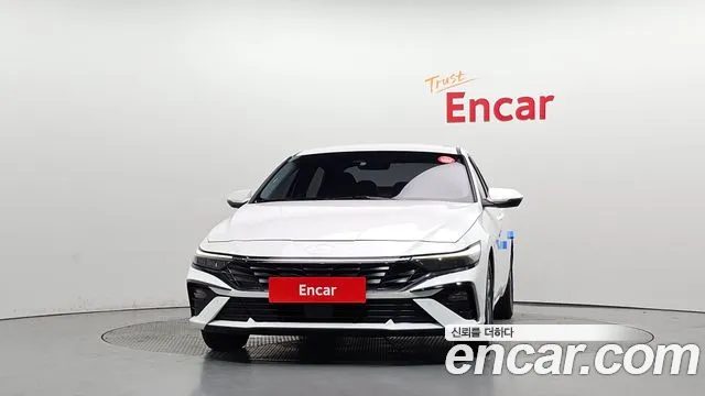 Hyundai AVANTE Новый Avante (CN7) — Фото автомобиля 3