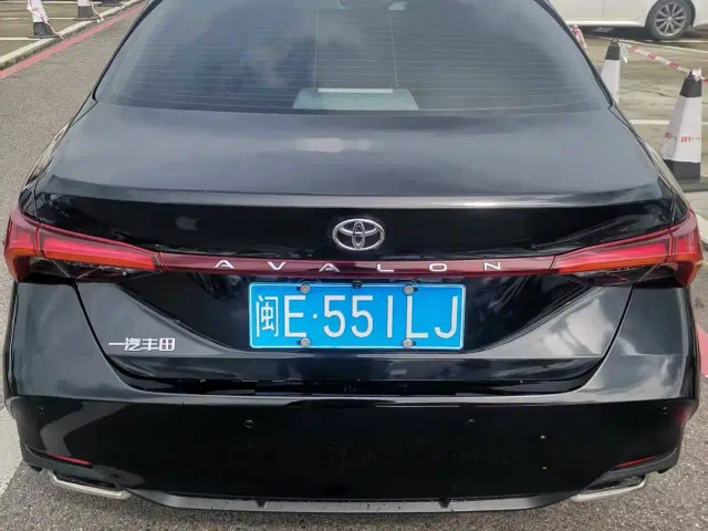 Toyota Avalon — Фото автомобиля 8