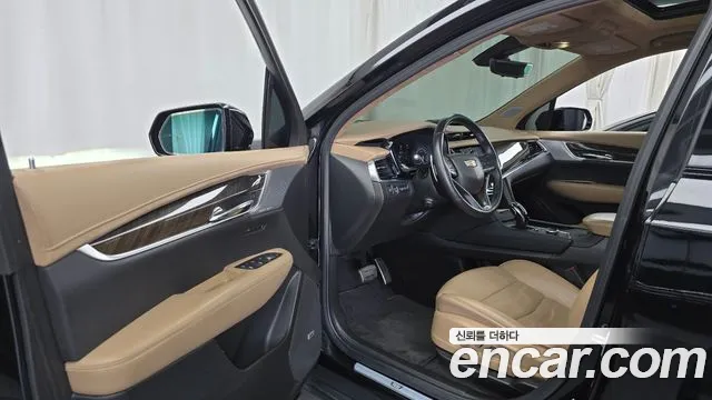 Cadillac XT6 — Фото автомобиля 9