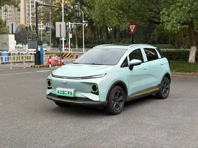 Фотография автомобиля — Geely Geometry E Firefly