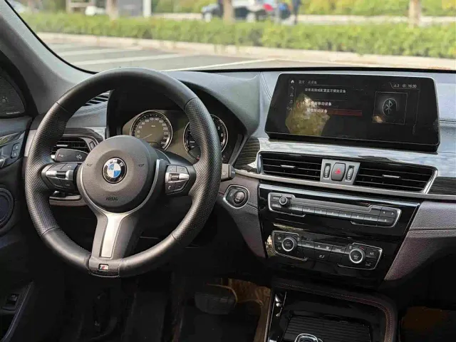 BMW X1 — Фото автомобиля 11