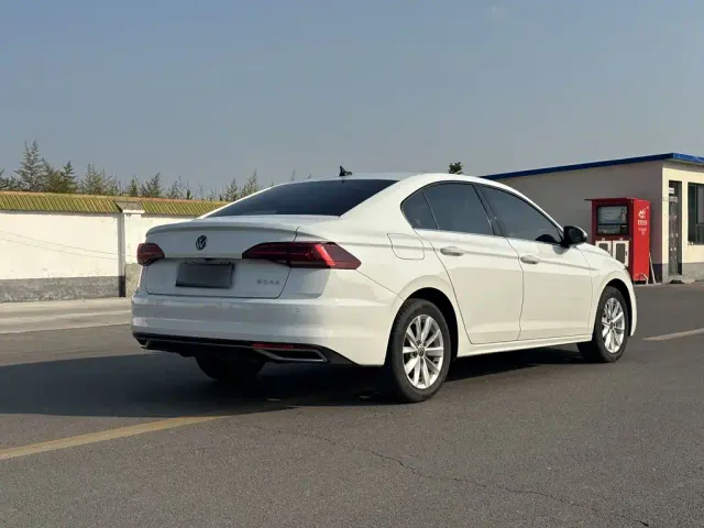 Volkswagen Bora — Фото автомобиля 7
