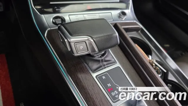 Audi A7 4K — Фото автомобиля 9