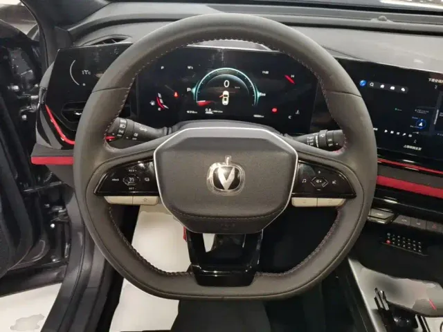 Changan X5 Plus — Фото автомобиля 10