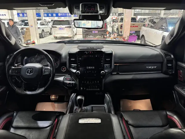 RAM Trucks — Фото автомобиля 6