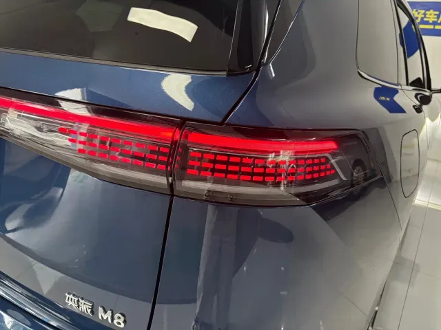 Dongfeng E8 M8 — Фото автомобиля 21