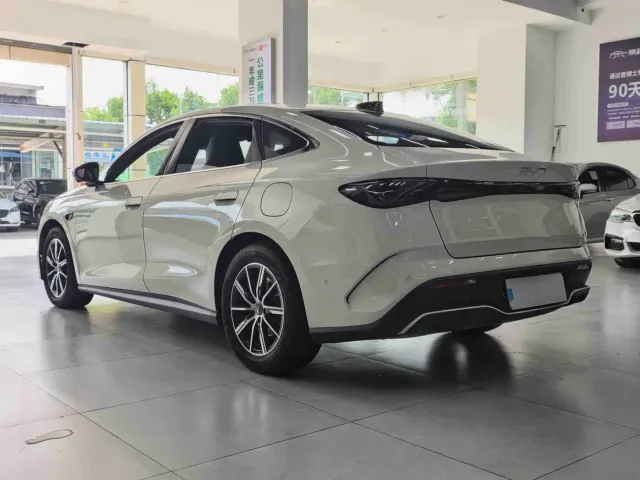 BYD Seal 06 — Фото автомобиля 9