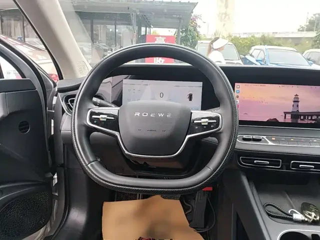 Roewe D7 — Фото автомобиля 10