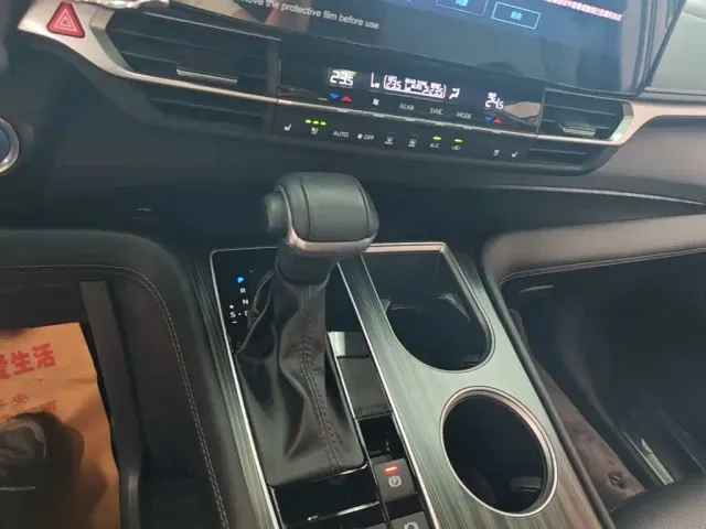 Toyota Sienna — Фото автомобиля 13