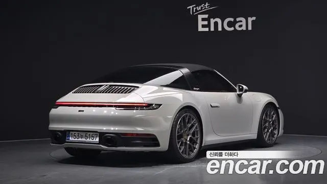 Porsche 911 — Фото автомобиля 2