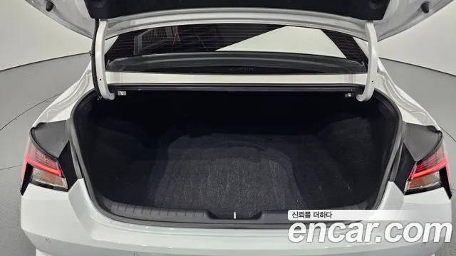 Hyundai Avante CN7 — Фото автомобиля 20