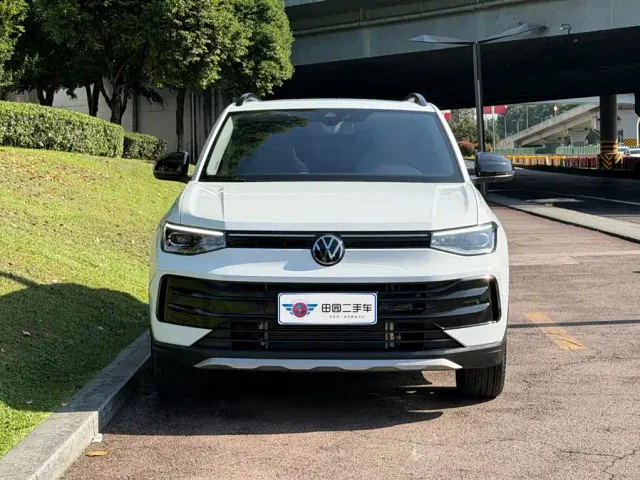 Volkswagen Tharu — Фото автомобиля 2