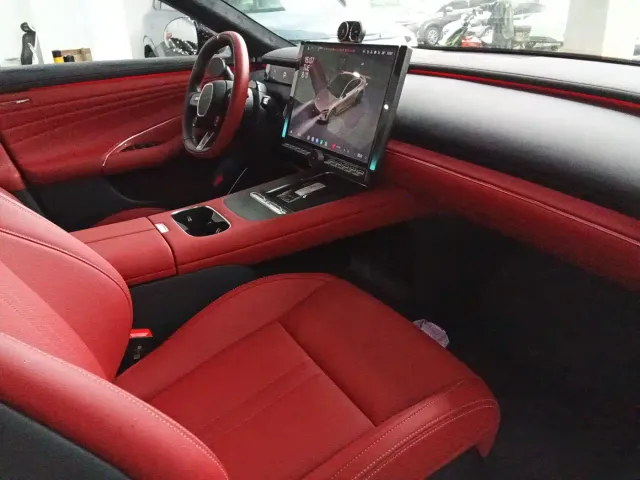 Xiaomi SU7 — Фото автомобиля 9