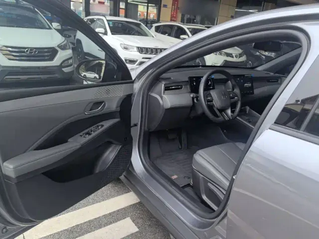 BYD Qin PLUS — Фото автомобиля 15