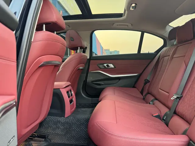 BMW 3 Series — Фото автомобиля 17