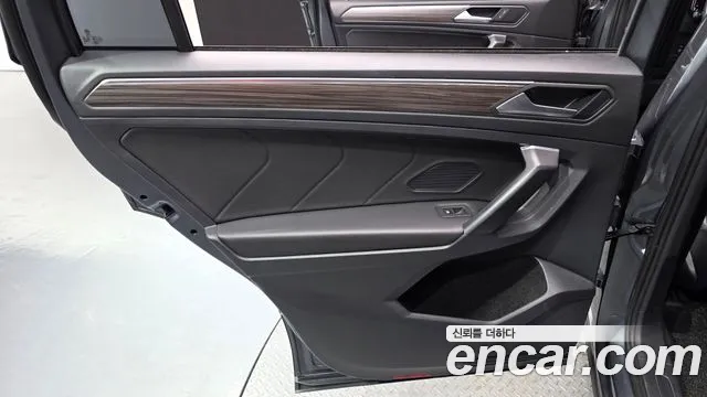 Volkswagen Tiguan — Фото автомобиля 14