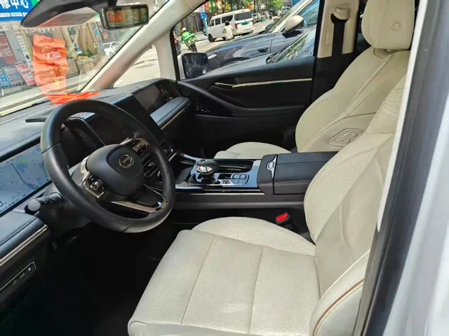 GAC Trumpchi E9 — Фото автомобиля 8