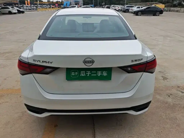 Nissan Sylphy — Фото автомобиля 5
