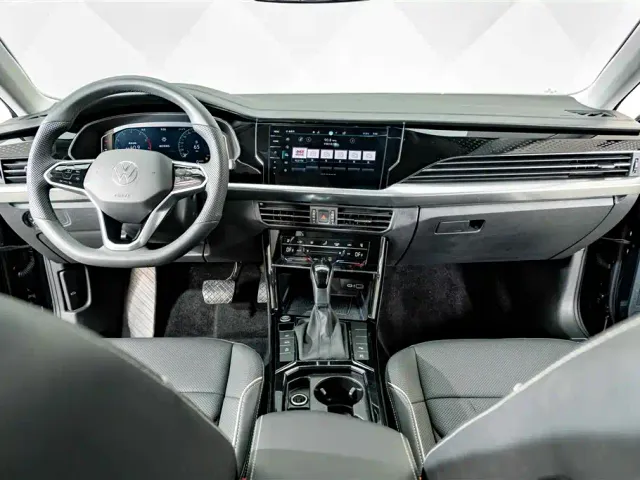 Volkswagen Passat — Фото автомобиля 13
