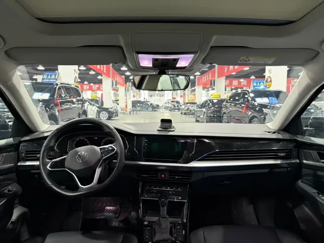 Volkswagen Passat — Фото автомобиля 4