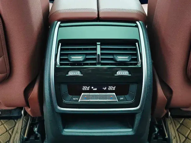 BMW X5 — Фото автомобиля 10