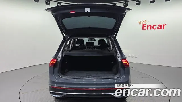 Volkswagen Tiguan Tiguan 2 поколение 2.0 TDI 4Motion Prestige — Фото автомобиля 15