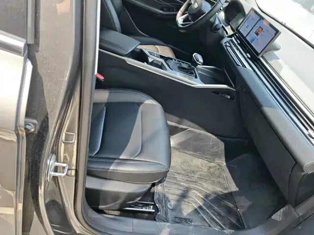 Geely Emgrand — Фото автомобиля 8