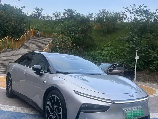 Xpeng P7+ — Фото автомобиля 2