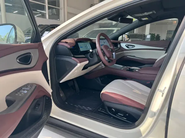 BYD Seal 07 DM-i — Фото автомобиля 4