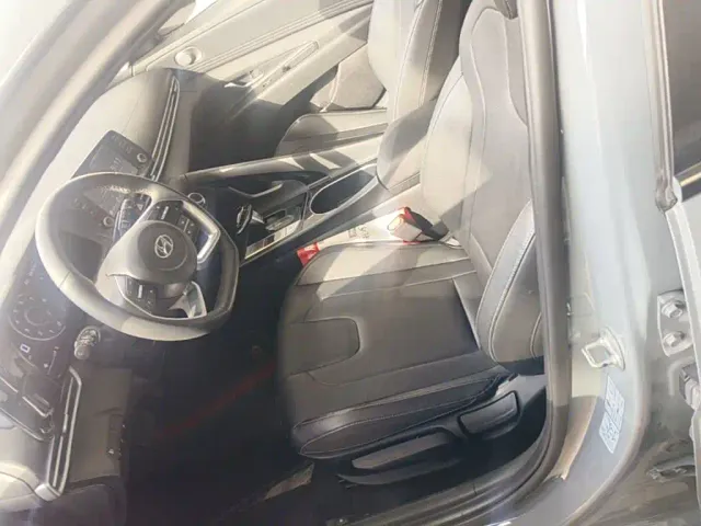 Hyundai Elantra — Фото автомобиля 14