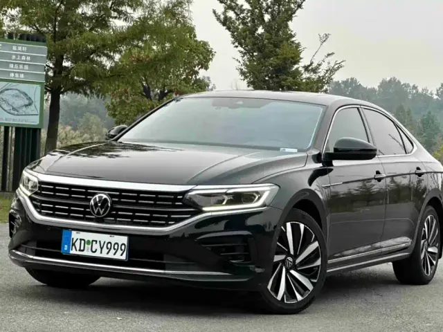 Фотография автомобиля — Volkswagen Passat
