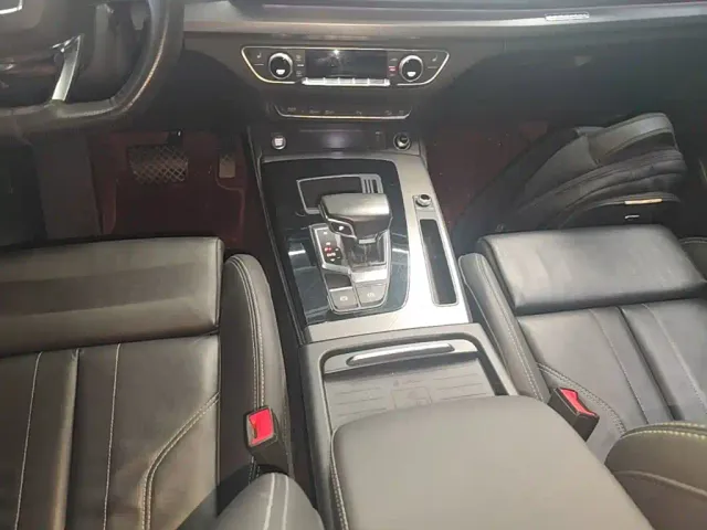 Audi Q5L — Фото автомобиля 13