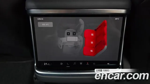 Tesla Model X — Фото автомобиля 12