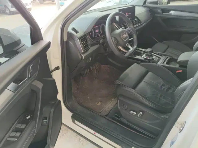 Audi Q5L — Фото автомобиля 15