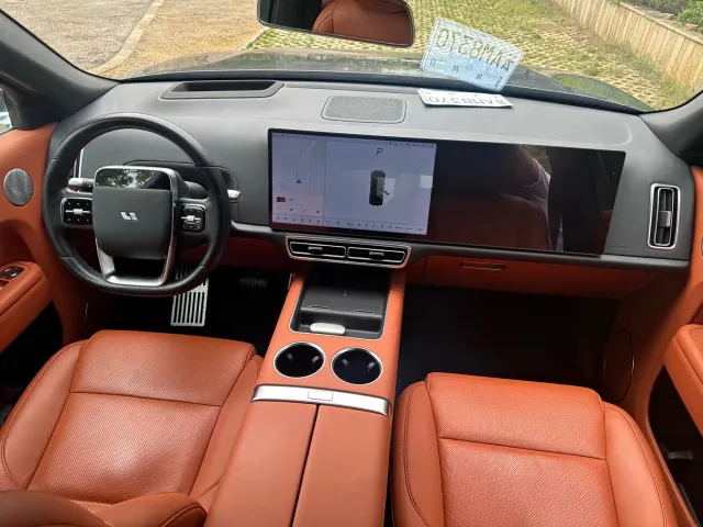 Li Auto L8 — Фото автомобиля 19