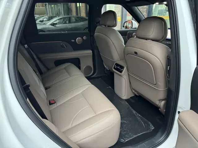IM Motors LS8 — Фото автомобиля 19