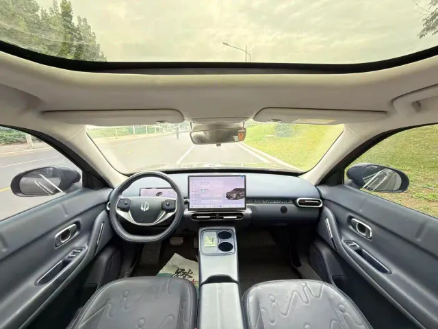 Leapmotor A10 — Фото автомобиля 5