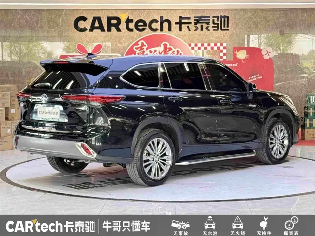Toyota Highlander — Фото автомобиля 4