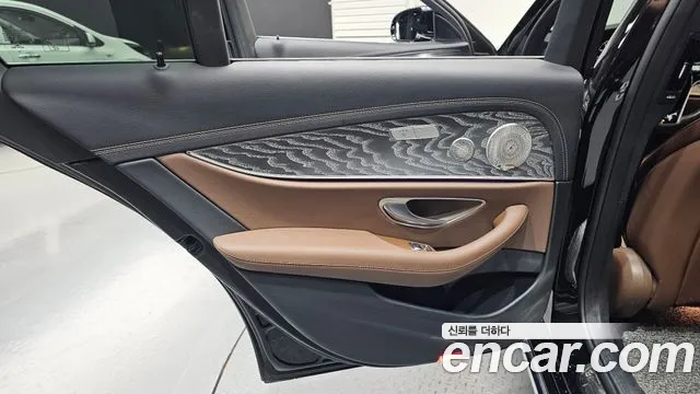 Mercedes-Benz E-Class W213 — Фото автомобиля 14
