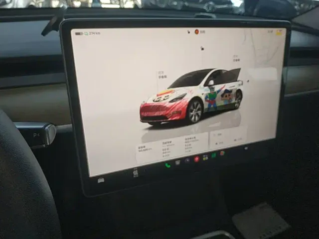 Tesla Model Y — Фото автомобиля 12