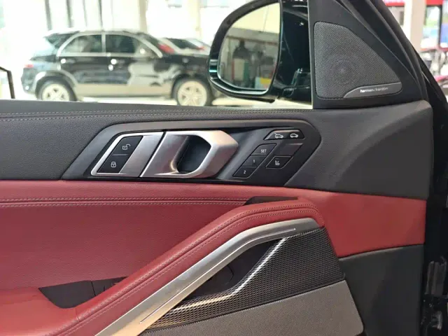 BMW BMW X6 2022 xDrive40i Premium M Sport Package — Фото автомобиля 23
