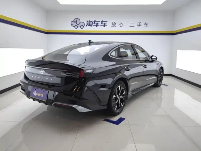 Hyundai Sonata — Фото автомобиля 3