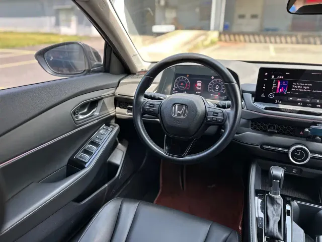 Honda Accord — Фото автомобиля 13